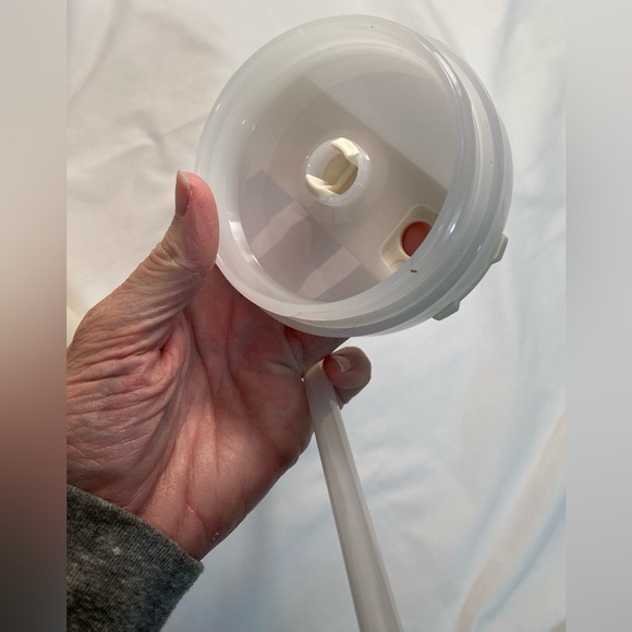 Stanley 40 oz Cream OG Quencher - Picture 9 of 10